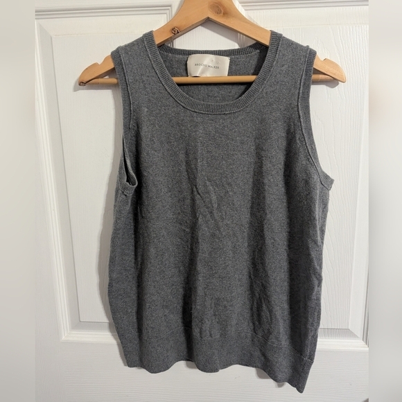 Brochu Walker Cashmere Sweater Gray Vest Sleeveless Pullover Womens Top Medium - Picture 1 of 4